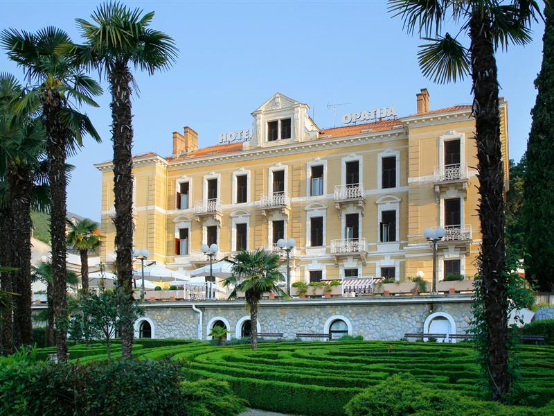 Hotel โอปาติยา ภายนอก รูปภาพ